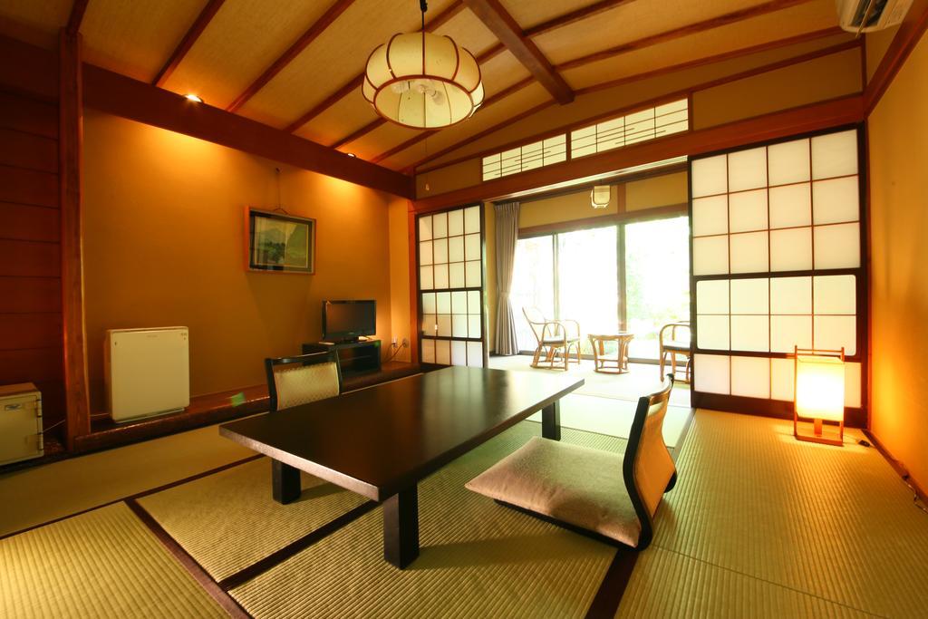 Hotel Izumiya Zenbe à Matsumoto Extérieur photo